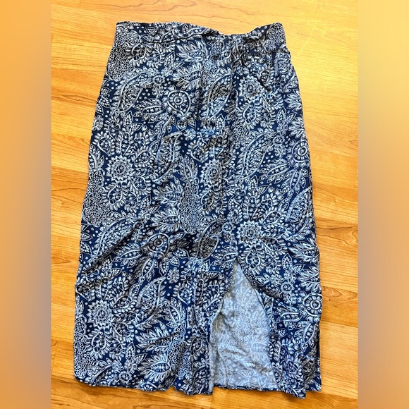 Madewell linen blend knotted midi skirt in paisley garden - Picture 3 of 4